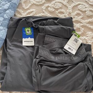 NWT Patagonia Base Layer Set Large